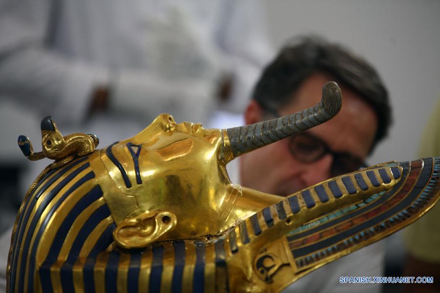 Comienza la restauración de la máscara de Tutankamón en El Cairo