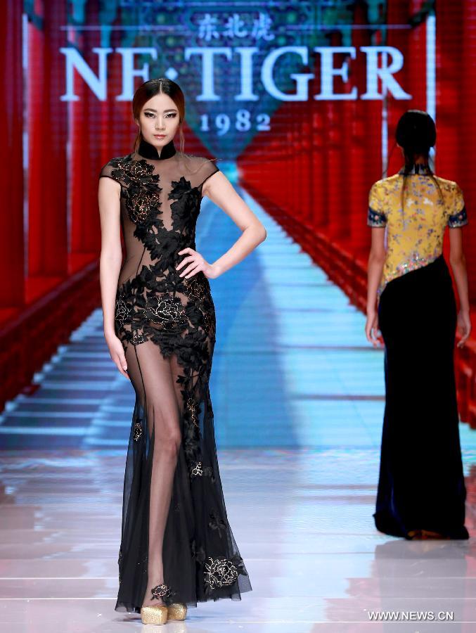 Comienza la Semana de la Moda de China en Pekín