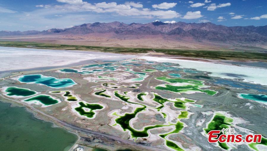 Lago Esmeralda: joya bajo el cielo azul que nace de la monta?a nevada