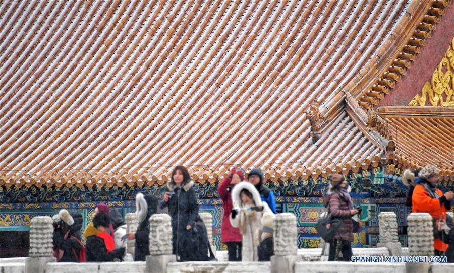 Paisaje nevado en el Museo del Palacio en Beijing