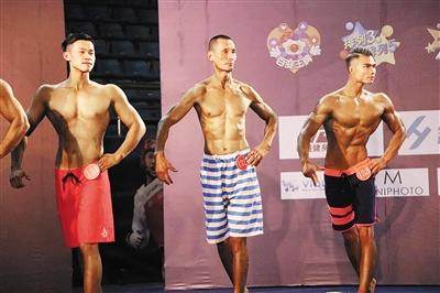 Un paciente con cáncer de 65 a?os en Chongqing se convierte en apasionado del culturismo