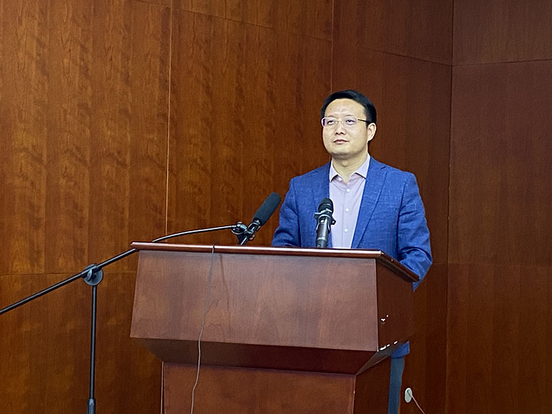 La ceremonia estuvo presidida por el Dr. Guo Cunhai, principal planificador de Ciclos de Conferencias China-América Latina, subsecretario general de la CALAS y coordinador del CECLA. (Foto: Wu Sixuan)