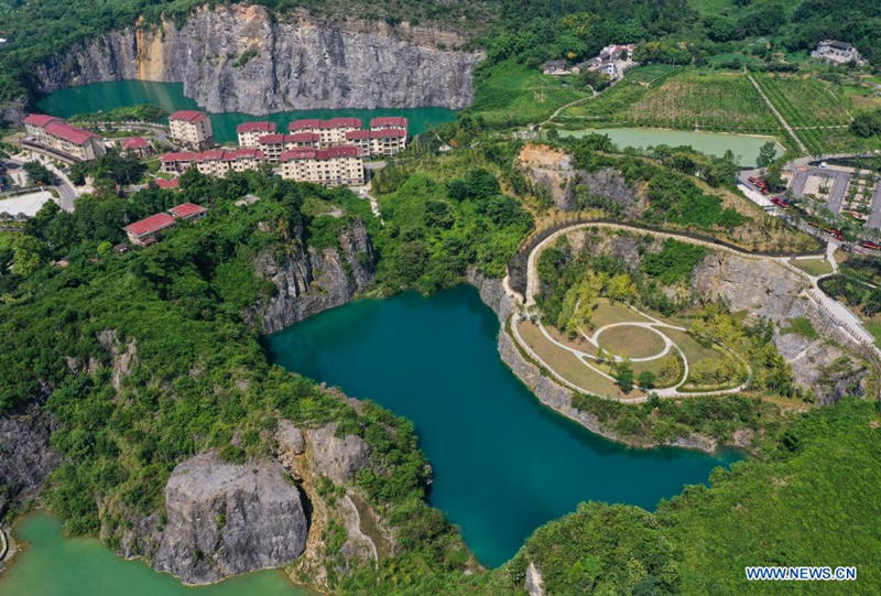 Antigua zona de exploración minera es transformada en fragante parque de monta?a