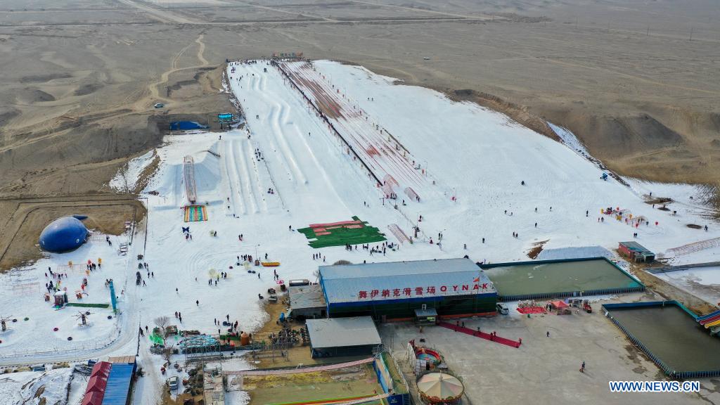 China logra su objetivo de "300 millones de personas disfrutando de los deportes de invierno"