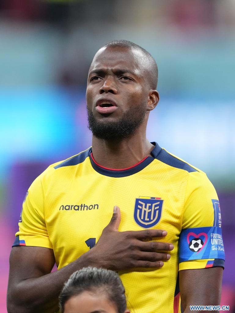 Valencia lanza a Ecuador a victoria de 2-0 sobre Qatar en partido inaugural de Copa Mundial