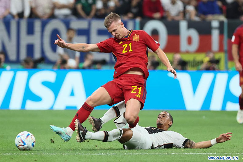 Espa?a y Alemania empatan en partido tenso de Copa Mundial