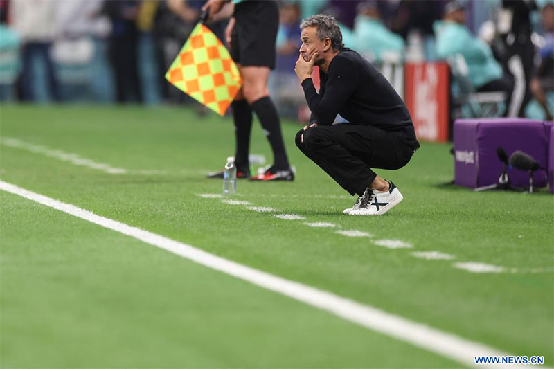 Espa?a y Alemania empatan en partido tenso de Copa Mundial