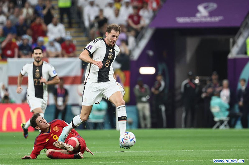 Espa?a y Alemania empatan en partido tenso de Copa Mundial