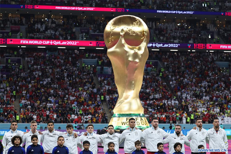 Espa?a y Alemania empatan en partido tenso de Copa Mundial