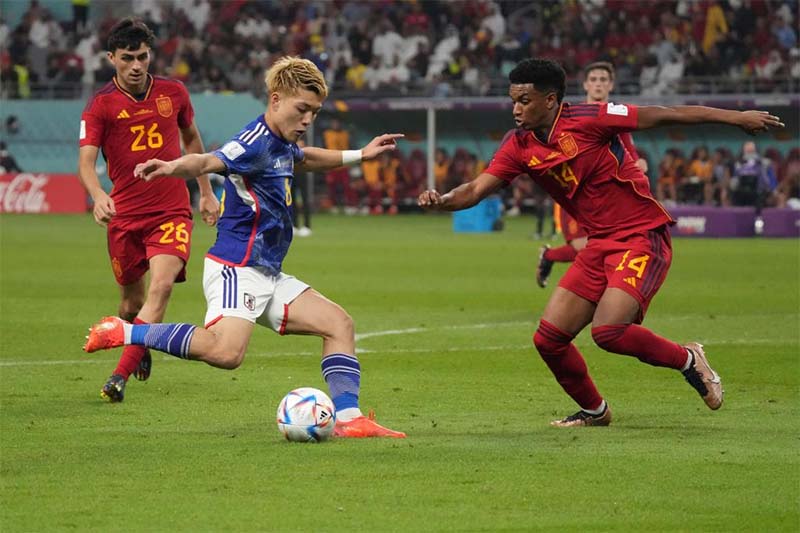 Japón derrota a Espa?a y lidera Grupo E en dramática noche de Copa Mundial