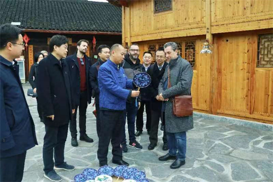 El presidente del PCE alenta el esfuerzo mundial por fomentar el encuentro y la cooperación entre todos los pueblos y culturas