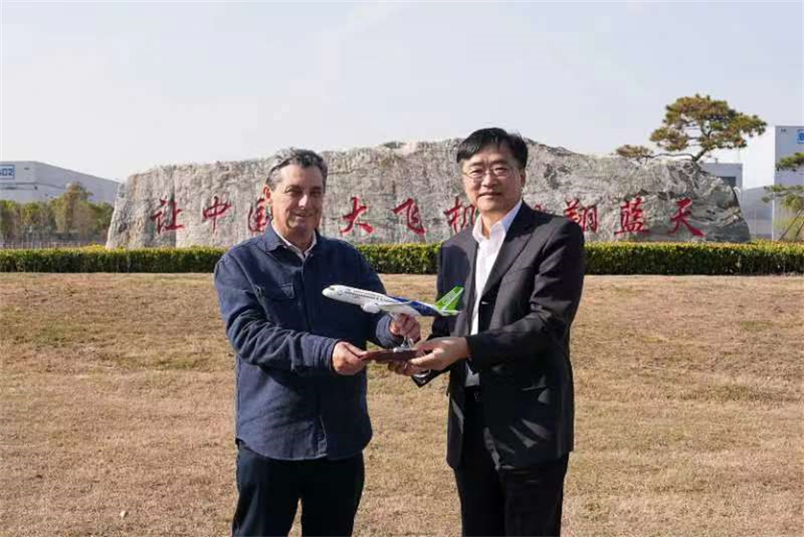 El presidente del PCE alenta el esfuerzo mundial por fomentar el encuentro y la cooperación entre todos los pueblos y culturas