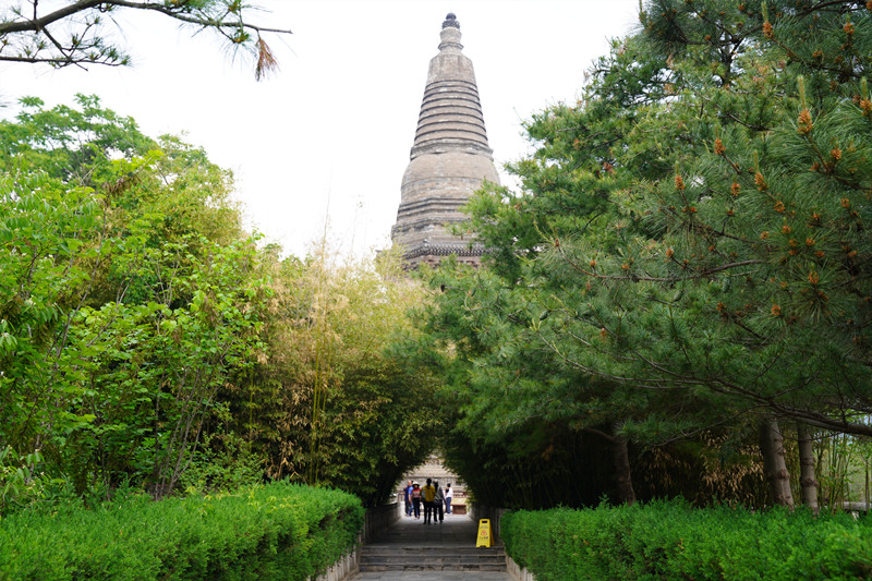 Templo Yunju: un museo de escrituras en piedra en lo profundo de las monta?as
