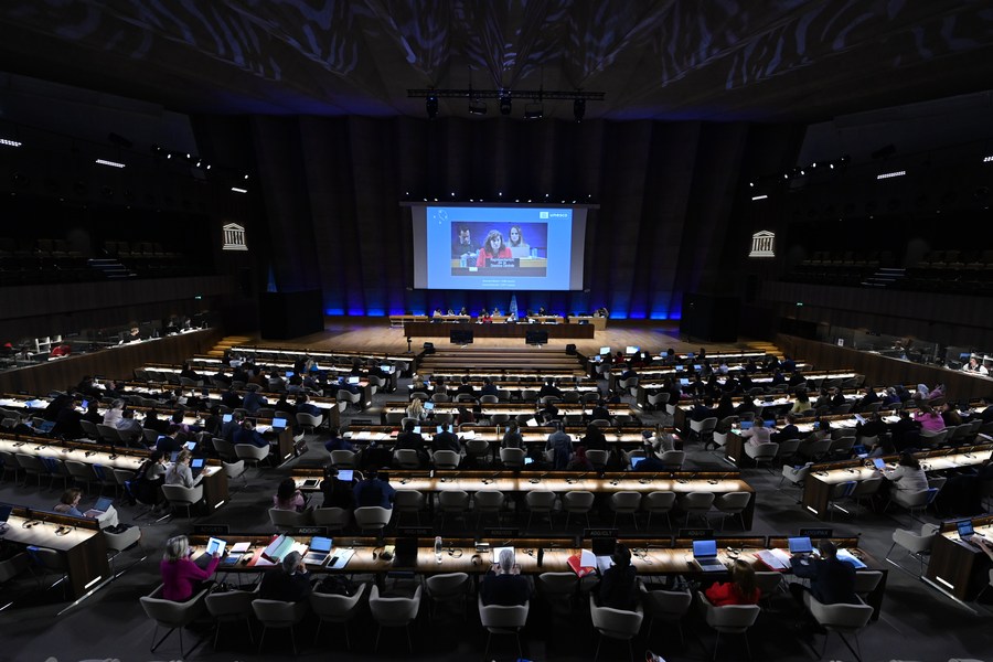 Imagen del 22 de mayo de 2023 de la 216a sesión de la Junta Ejecutiva de la Organización de las Naciones Unidas para la Educación, la Ciencia y la Cultura (UNESCO) celebrada en la sede de la UNESCO in París, Francia. (Cyril Bailleul/UNESCO/Handout via Xinhua)