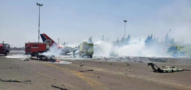 Imagen del 28 de mayo de 2025 de un avión da?ado en el aeropuerto internacional de Saná después de los ataques aéreos israelíes, en Saná, Yemen. Aviones de guerra israelíes atacaron el miércoles el principal aeropuerto de Saná, en Yemen, y varios aviones pertenecientes a las fuerzas hutíes, informó el Ejército de Israel en un comunicado. (Xinhua/Aeropuerto Internacional de Saná)