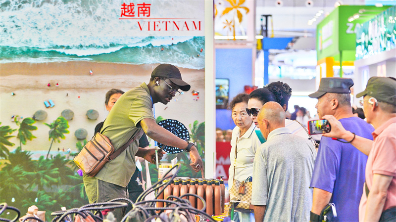 Exposición de Comercio y Mercancías China-Eurasia 2025 se inaugura en Xinjiang