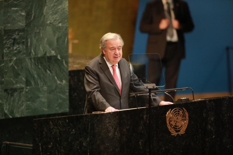 El secretario general de la ONU, António Guterres, habla durante un evento de la Asamblea General para conmemorar el 80o aniversario de la firma de la Carta de la ONU, en Nueva York, Estados Unidos, el 26 de junio de 2025. (Xinhua/Xie E)